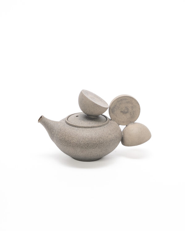 Teapot with hemispheres