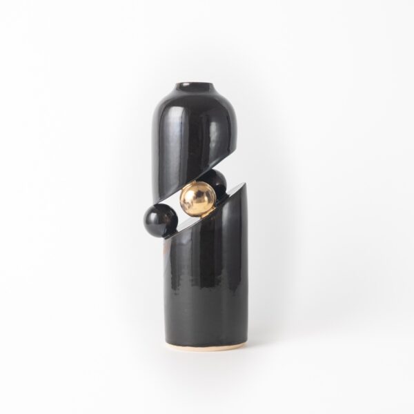 DSC03139大 Vase with gold sphere