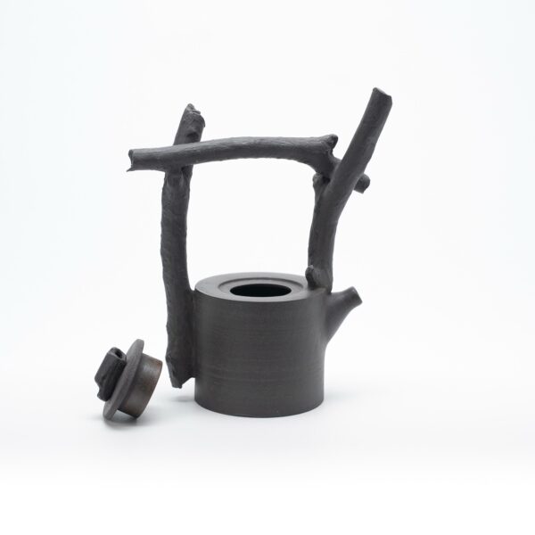 Teapot with branch No.3