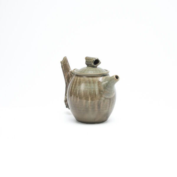 Teapot with branch No.1