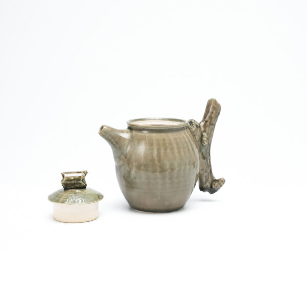 Teapot with branch No.1