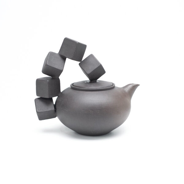 Teapot with cubes