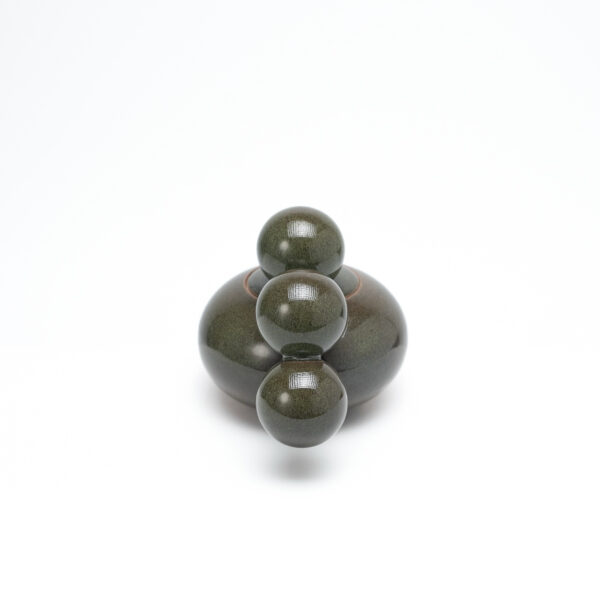 Teapot with spheres No.1