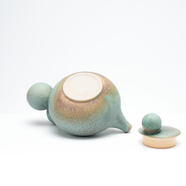 Teapot with spheres No.2