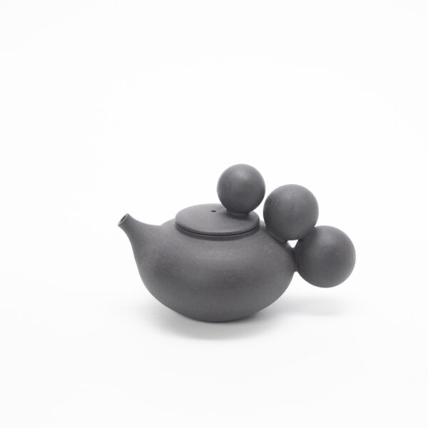 DSC05409 Teapot with spheres No.2