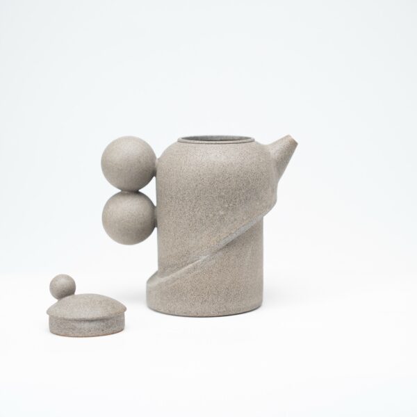 Teapot with spheres No.1