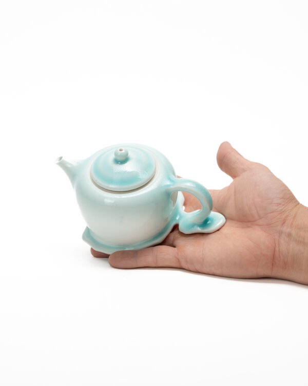 DSC06439 Melted Teapot