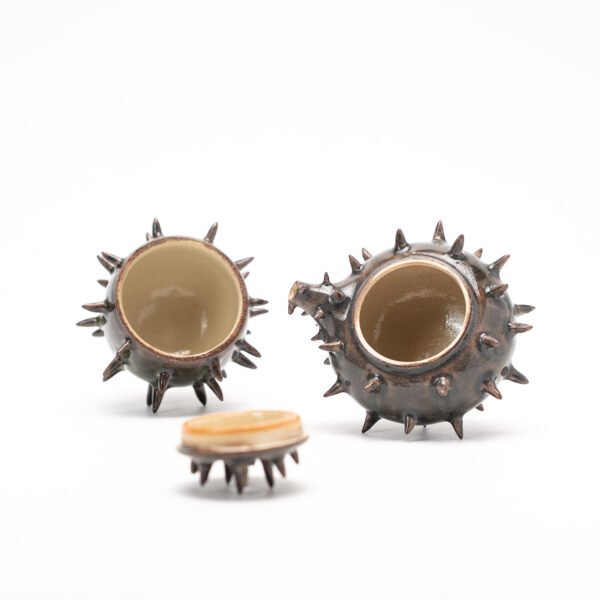 Mini Teapot with thorns (green)