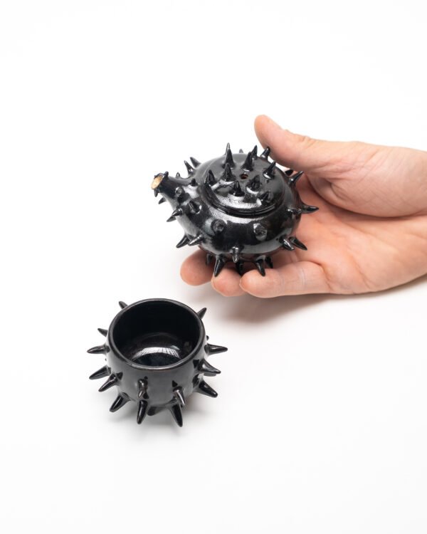 Mini Teapot with thorns (black)