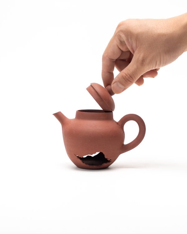 DSC06383 Broken Teapot No.2